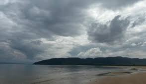 Dull and damp this morning in Donegal with scattered outbreaks of rain ...