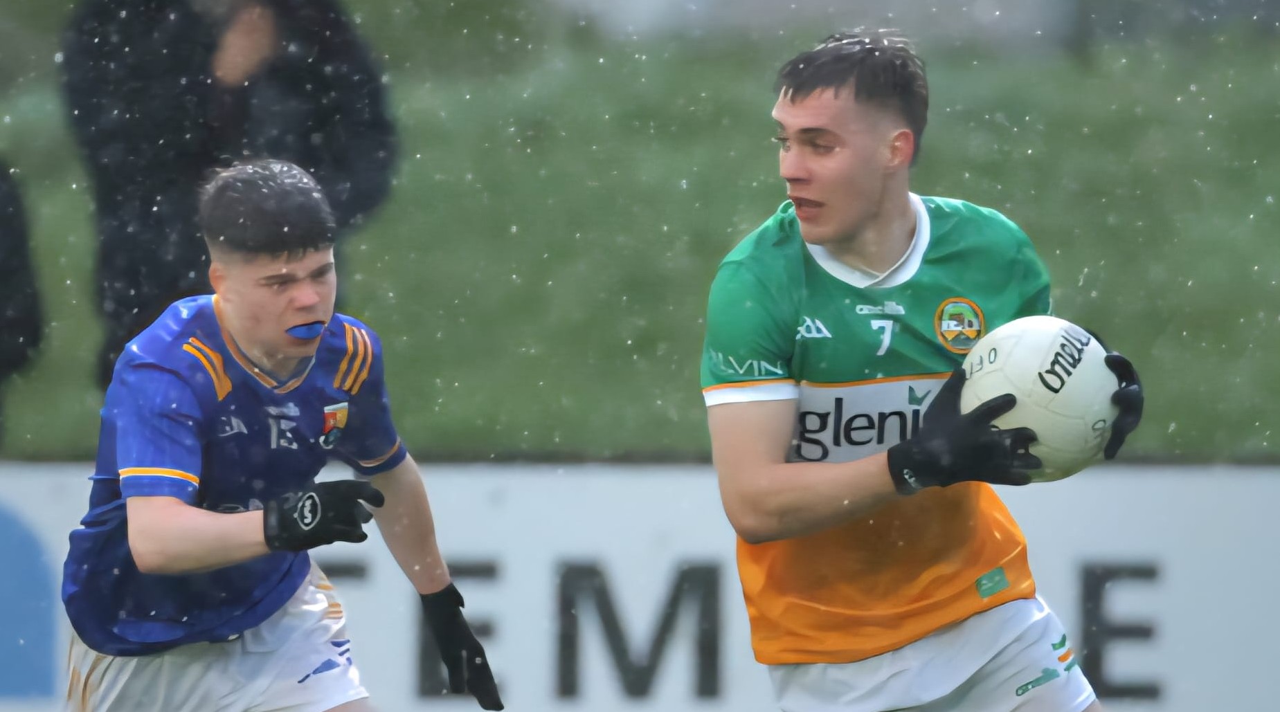 Cillian Foran attacks for Offaly. Picture Ger Rogers