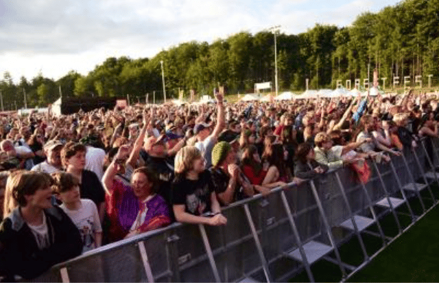 Forest Fest will also be graced by acts from beloved alt-rockers The Lemonheads, anthemic rock outfit Feeder, high-energy trailblazers The Wonderstuff, genre-bending groovers Black Grape, era-defining indie band The Fratellis, cult alt-rock heroes Ned’s Atomic Dustbin and the acclaimed singer-songwriter Lloyd Cole.