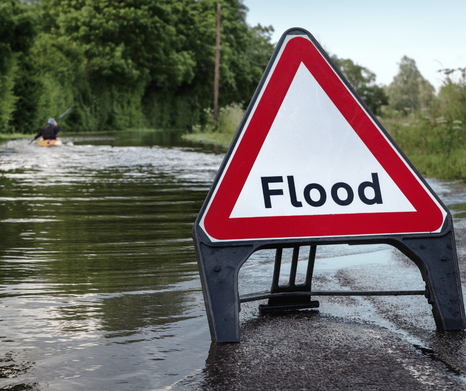 Bank Holiday washout for Louth as Met Éireann issues weather warning ...