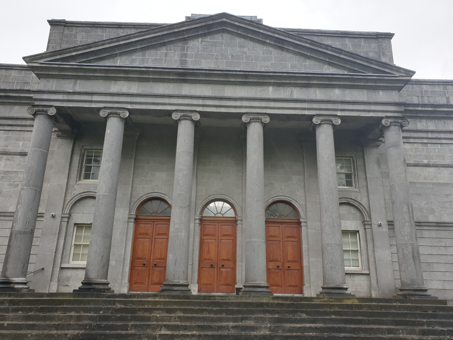 Offaly man told to pay fine or face seven days in prison