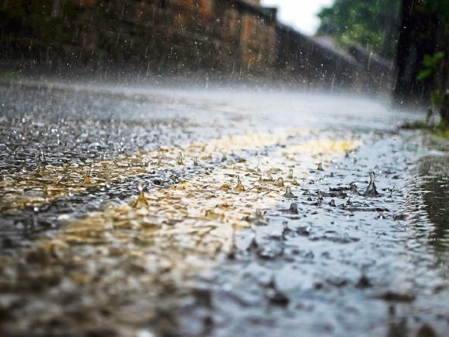 Met Éireann issues status orange and yellow rain warnings for several ...