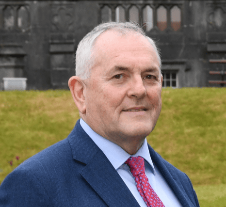 Committee Cathaoirleach Deputy John McGuinness