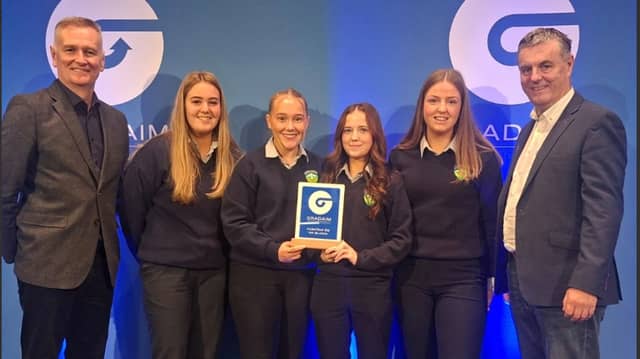Pobalscoil Ghaoth Dobhair student's collect Gradaim Gnó na hÉireann award at Croke Park