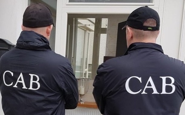 Criminal Assets Bureau officers (FILE PHOTO)