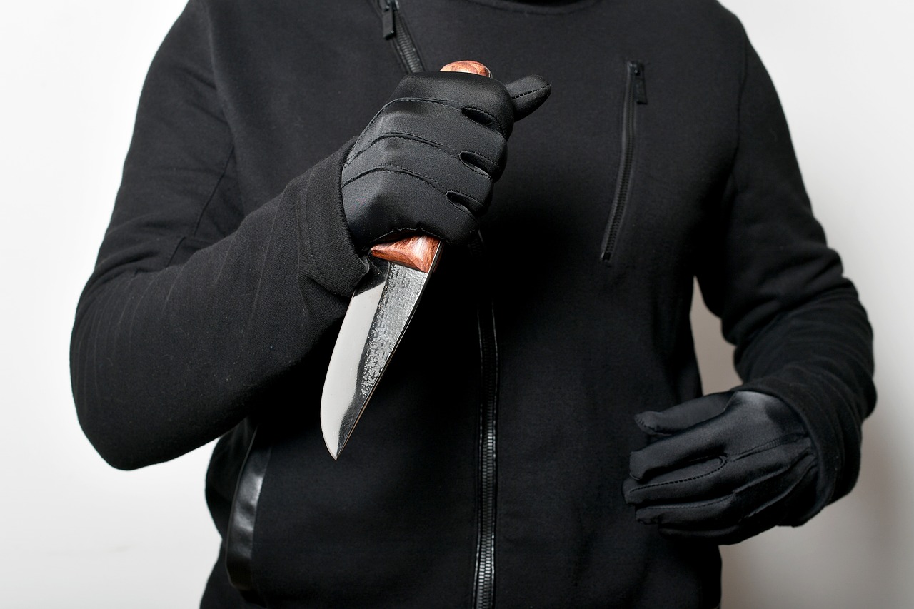 Knife pulled on Kildare hotel worker in harrowing incident. FILE PHOTOGRAPH / PIXABAY