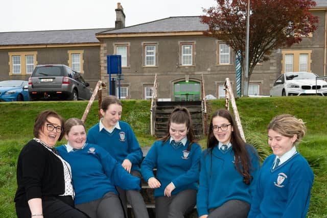 On Friday, students, service users and staff met at the Vestry, St Conal’s Campus, Letterkenny at 10:30am, all wearing their custom-made shoes to the event. After a warm welcome by HSE Ascain staff, they proceeded to make their way to the Bernard McGlinchey Town Park, where they walked two laps around the park wearing the designer shoes.