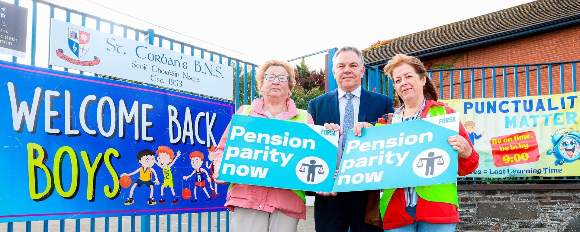 GALLERY: Fórsa school secretary and caretakers strike outside Kildare ...