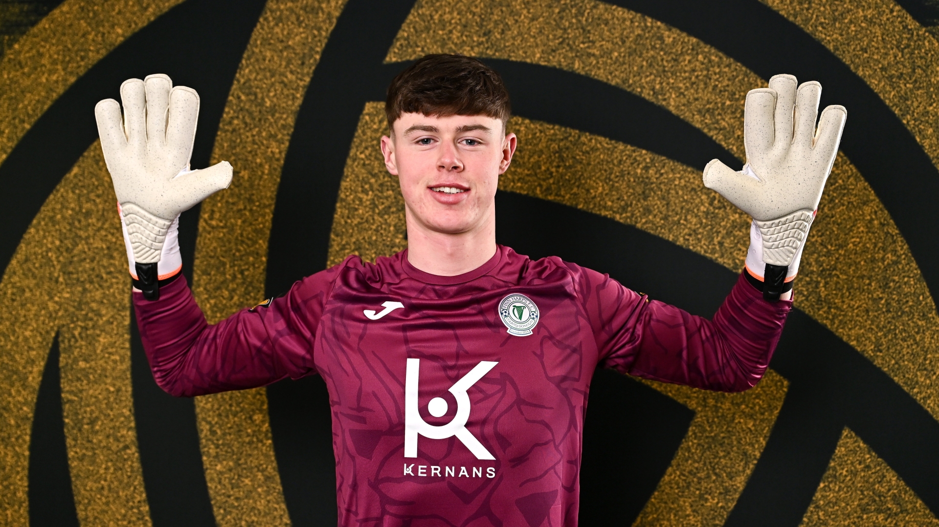 The Clonmany is a graduate of the Finn Harps Academy, first representing the club’s MU15 side in 2022 after signing from Clonmany Shamrocks