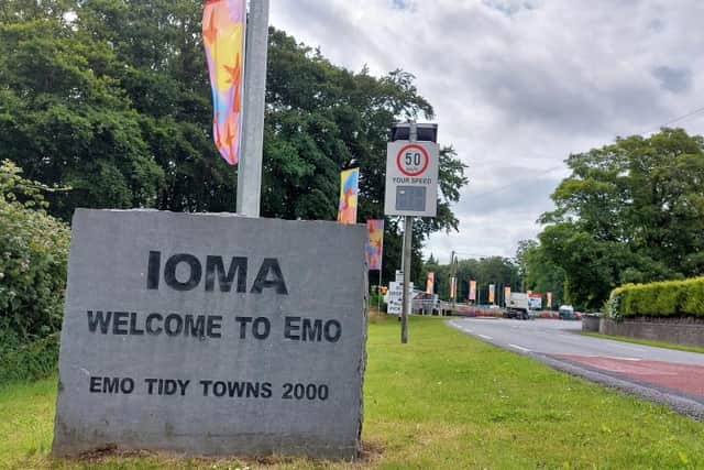 Almost 100 negative comments were left beneath the announcement, by campers who were already on the way, or on the site. Following the backlash, organisers relaxed their ban announcement within hours, permitting awnings up to three metres, with no walls allowed.