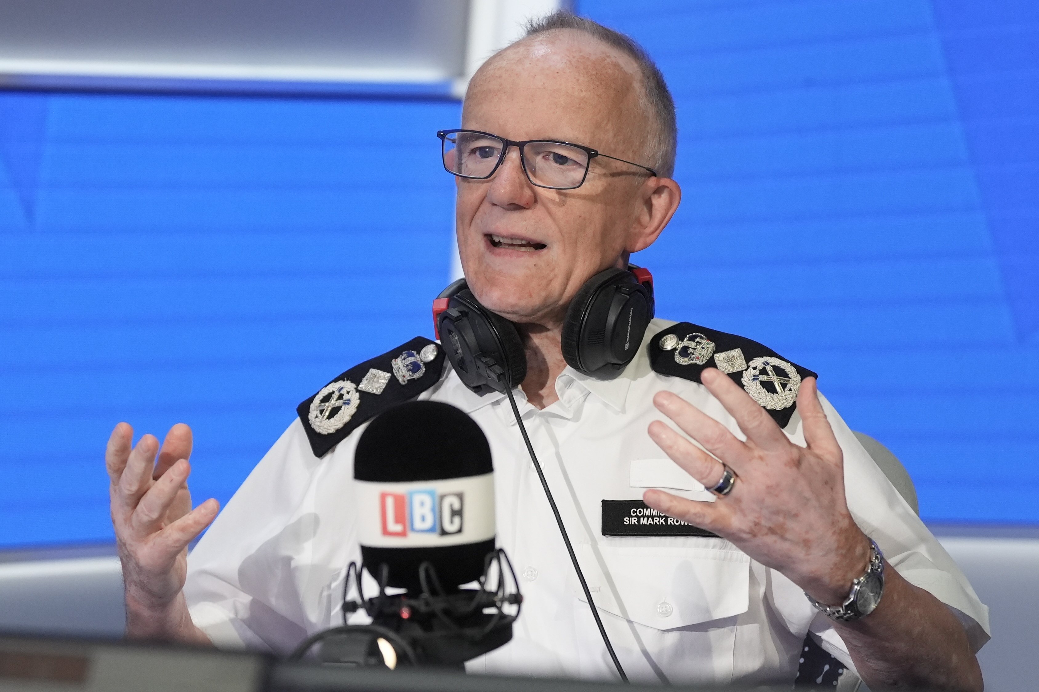 Met chief apologises to broadcaster Selina Scott amid her fury after ...