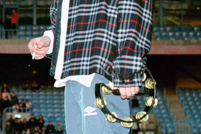 The Gallagher brothers’ casual cargos and pared-back parkas were a sharp departure from Eighties UK bands like Duran Duran, Bros and Spandau Ballet. The Manchester-born band would frequently wear the same relaxed looks – featuring tracksuit bottoms and rain jackets – to both practice and perform in.