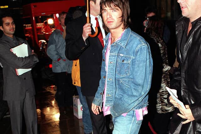 At this time, the band’s members began to form more individual identities. Noel, the guitarist and de facto leader of the group, was characterised as ‘reverent-yet-confident’ in both style and song-writing.