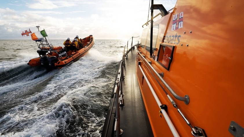 Lough Swilly RNLI assists stranded yacht