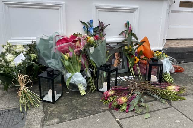 A pathologist concluded that his cause of death was a single stab wound to his back.
