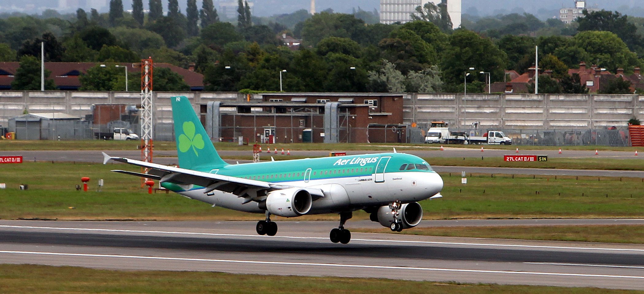 Aer Lingus offers to meet pilots ahead of industrial action this week