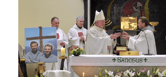 Archbishop Kieran O’Reilly SMA Receives the relics of Conventional Franciscans, Zbigniew Strzalkowski OFM Conv, and Michal Tomaszek OFM Conv. Which arrived at the Church of St Joseph and St Brigid, Bo