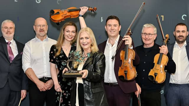 Caoimhín Mac Aoidh, Rab Cherry, Ellie Ní Fhonnghaile, Mairéad Ní Mhaonaigh, Aidan O'Donnell, Dermot McLaughlin & Conor Caldwell. Credit Diarmuid Greene.