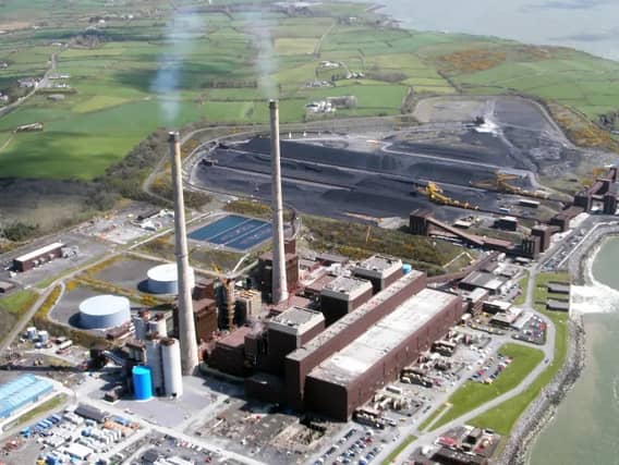 Located near Kilrush on the Shannon Estuary, Moneypoint is Ireland's largest generation station with capacity of 915 Megawatts.