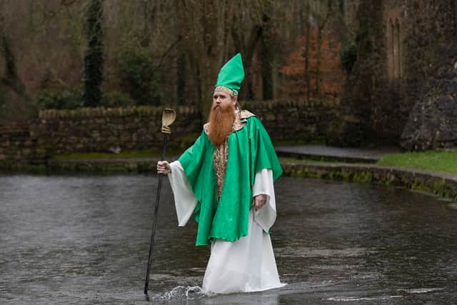 St Patrick’s Day in Clonmel will commence with the traditional flag-raising ceremony at St Patrick’s Well at 8.30am.