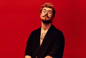 Robert Grace will perform at Set Theatre on June 7
