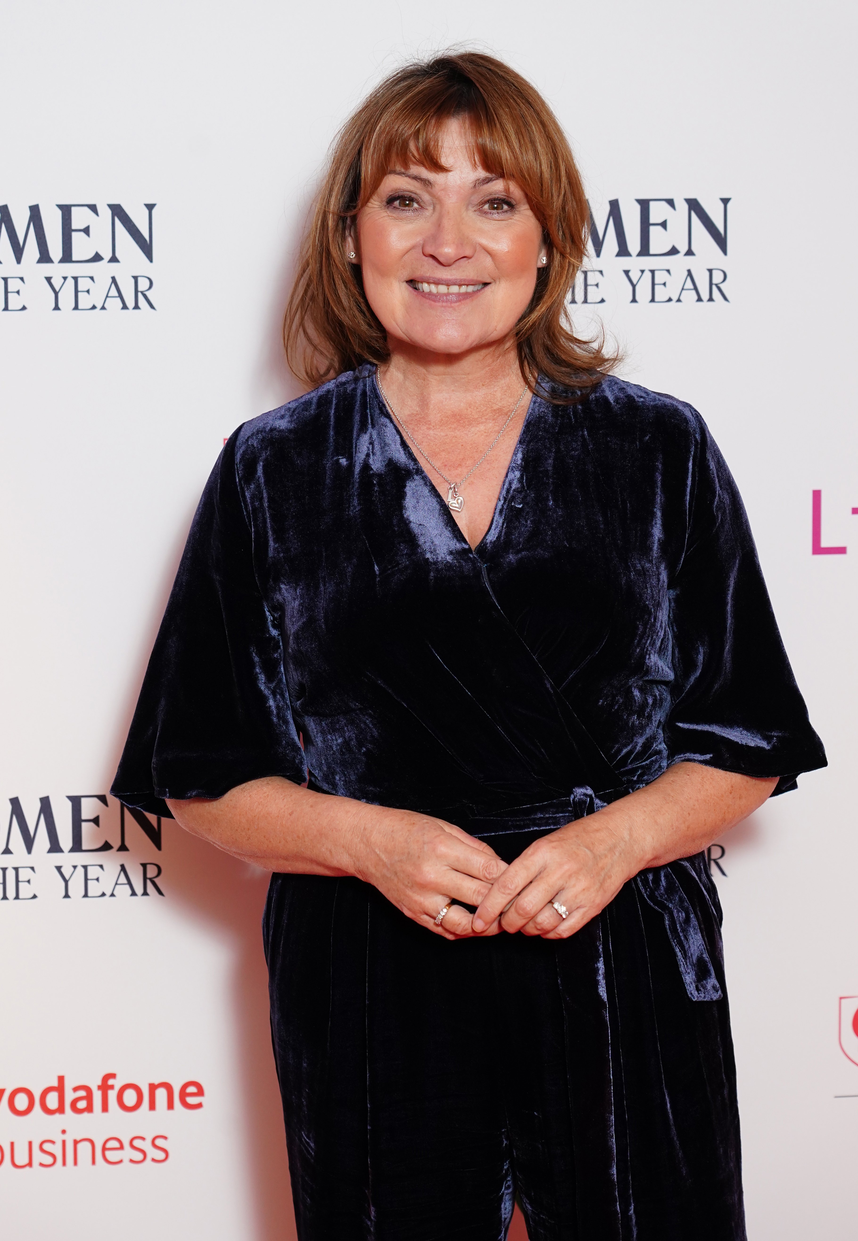 TV presenter Lorraine Kelly unveiled as Owl on The Masked Singer