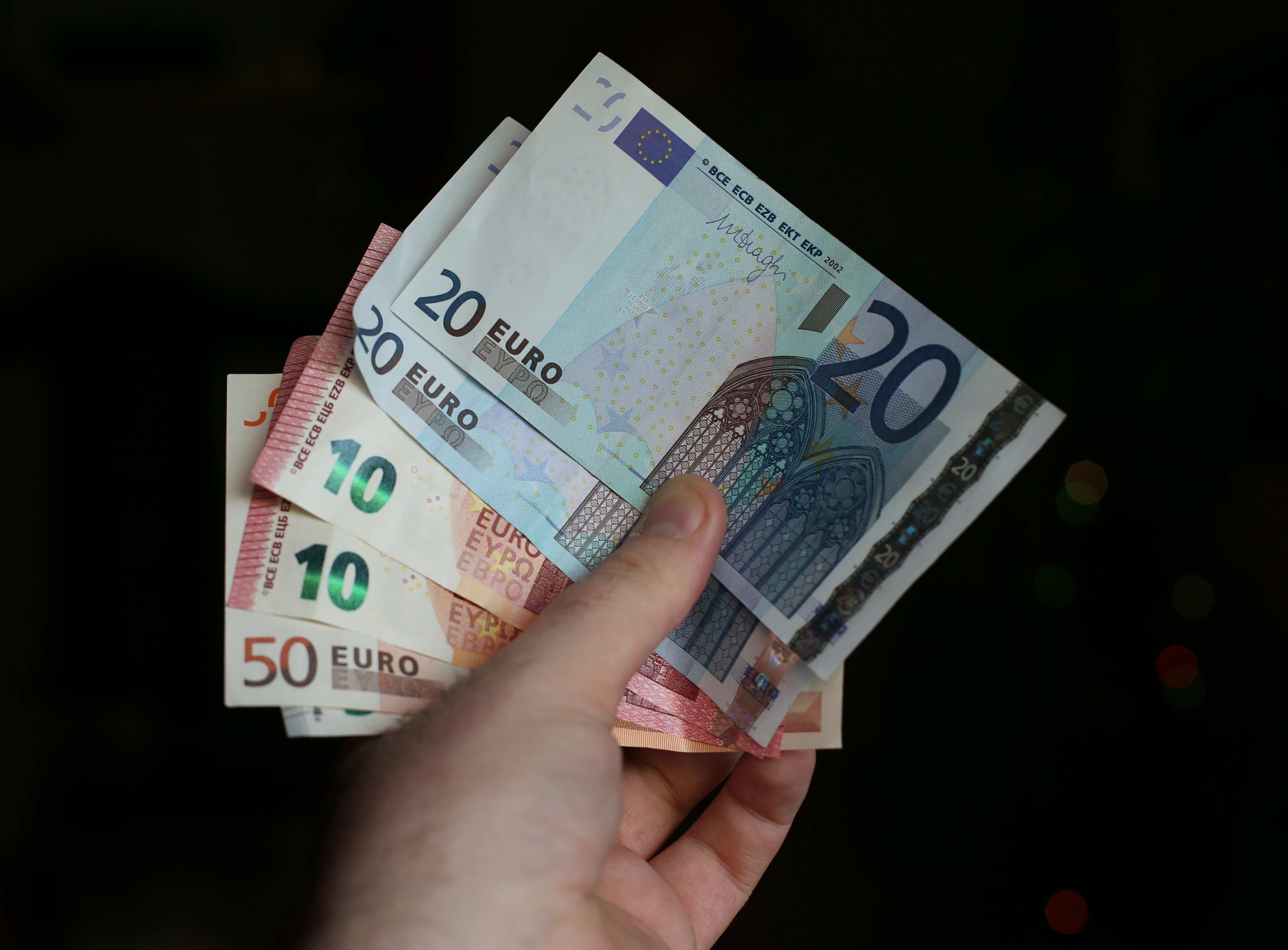 Vast majority on sub-minimum wage rate are students, research suggests