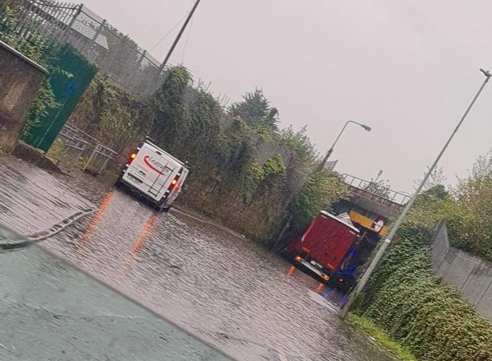 Truck stuck on the bridge off the Kilmallock Road roundabout