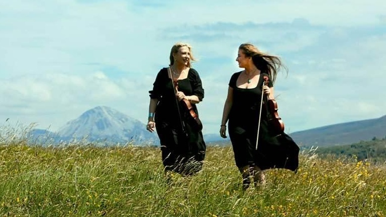 Mairéad Ní Mhaonaigh and Nia Ní Bheirn