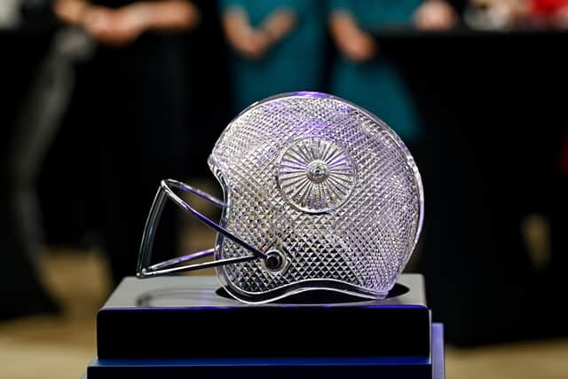 The Coach’s Award, a unique crystal football helmet engraved with the logos of Notre Dame Fighting Irish and Navy Midshipmen, will be presented to the winning team coach. 