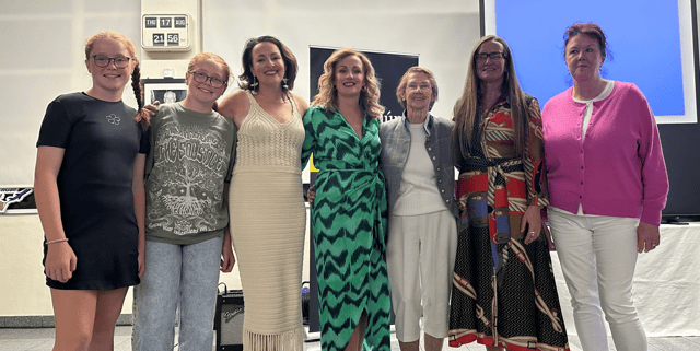 The Gallagher and Cassidy family alongside Helena Ní Ghallachóir and Celene Craig