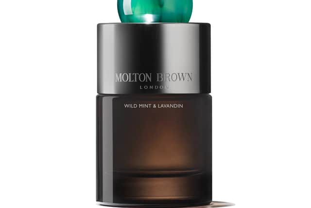 Inspired by the craggy clifftops of the British coastline, this cologne opens like a blast of sea air, with lingering citrus and spice notes giving it a summery lightness.