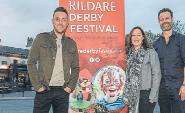 Singer Nathan Carter pictured with Orla Murtagh and Brian Flanagan of the Festival committee.