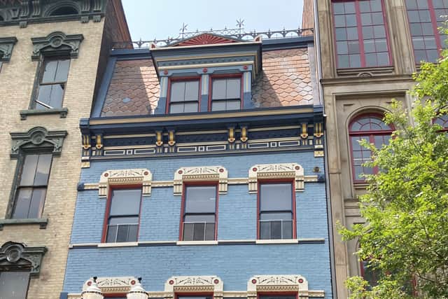 The Italianate houses were built in a style that reminded German immigrants of home, when they flocked to the city searching for new opportunities. By 1850, around 50% of Cincinnati’s population was of German stock.