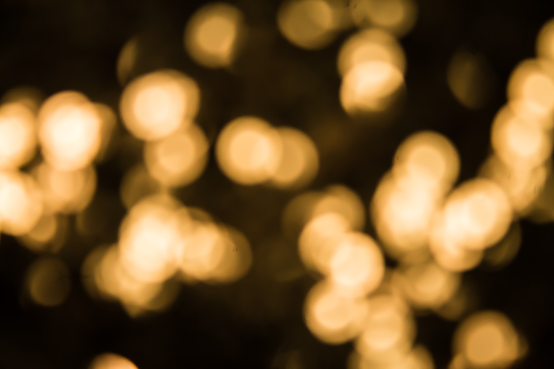 The maintenance works on the festoon lights will take place overnight