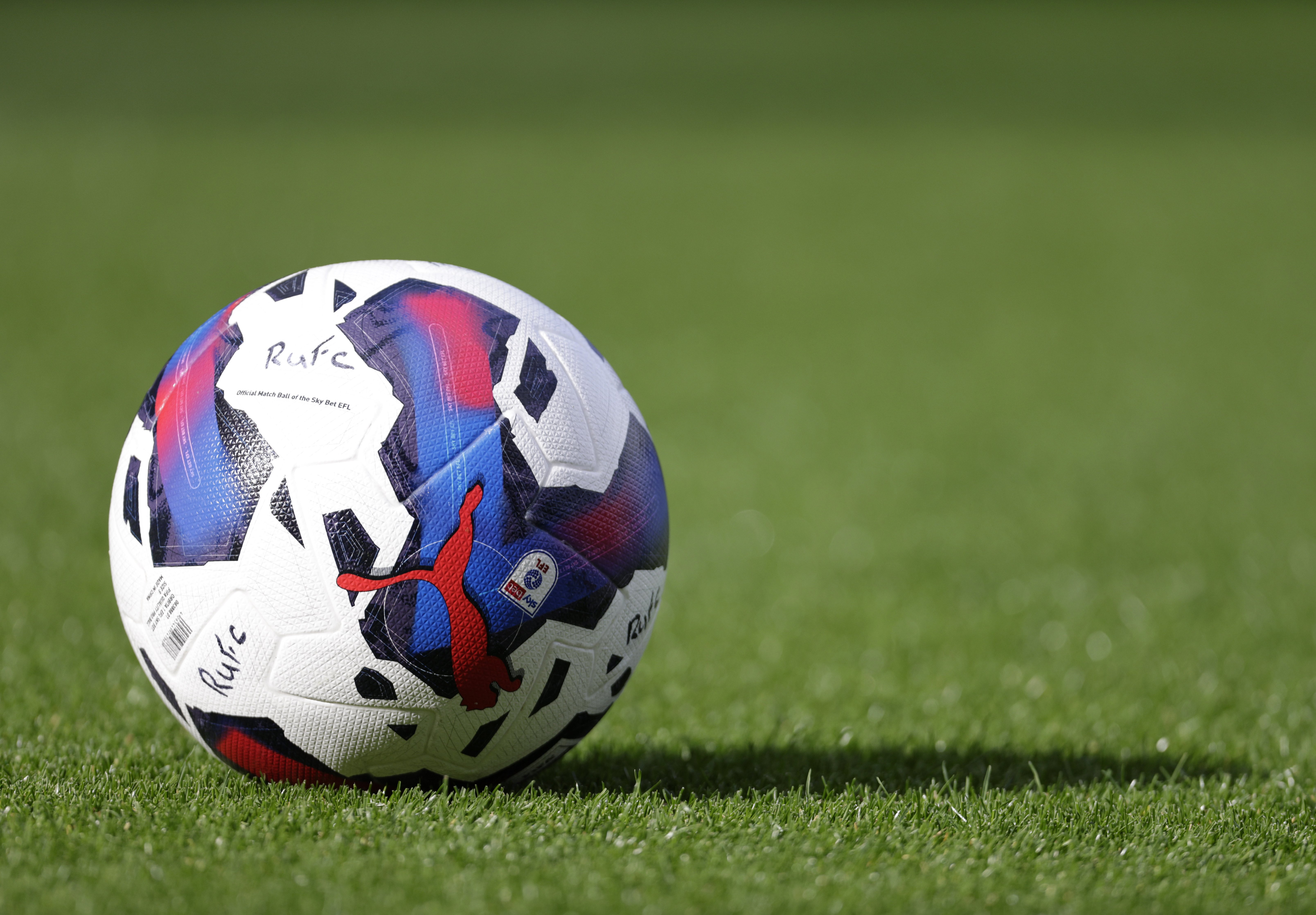Dorking and Halifax play out goalless draw