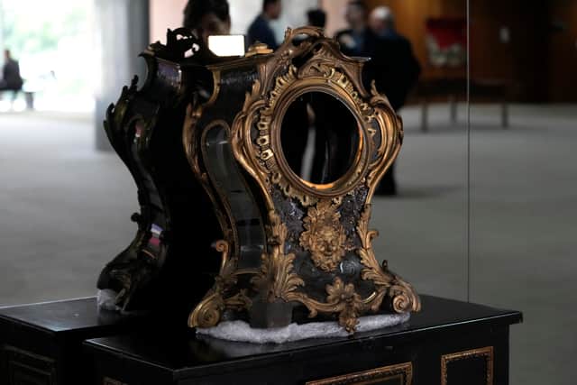 Among the artworks destroyed was a 17th-century clock made by Balthazar Martinot and that the French royal court gifted to the Portuguese king.