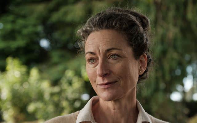 There are a number of connections between the film and Donegal with producer Cleona Ní Chrualaoi’s mother hailing from the Downings area. Cleona’s uncle Michael Doherty and family own the well-known pub The Singing Pub (Síbín Ceoil) on the Atlantic Drive near Downings.