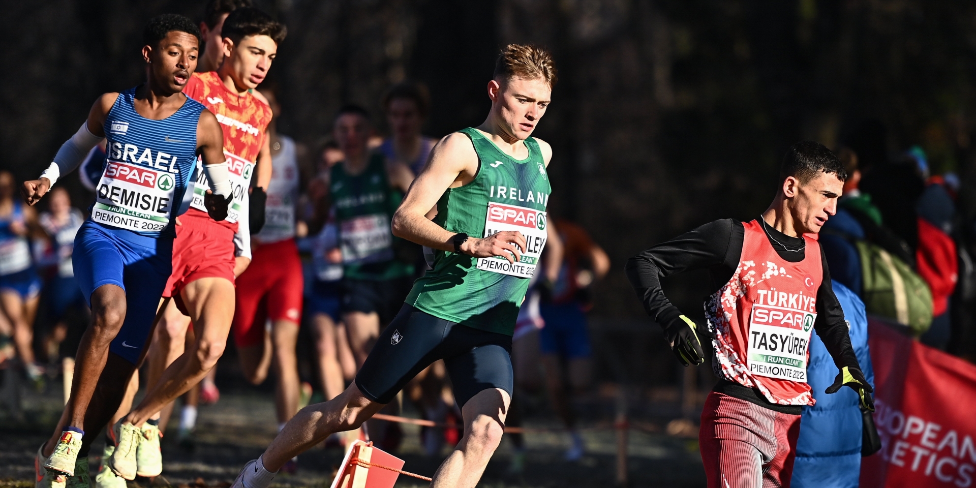 Sean McGinley competing in the U20 men's 6000m during the SPAR European Cross Country Championships at Piemonte-La Mandria Park in Turin, Italy. Photo by Sam Barnes/Sportsfile