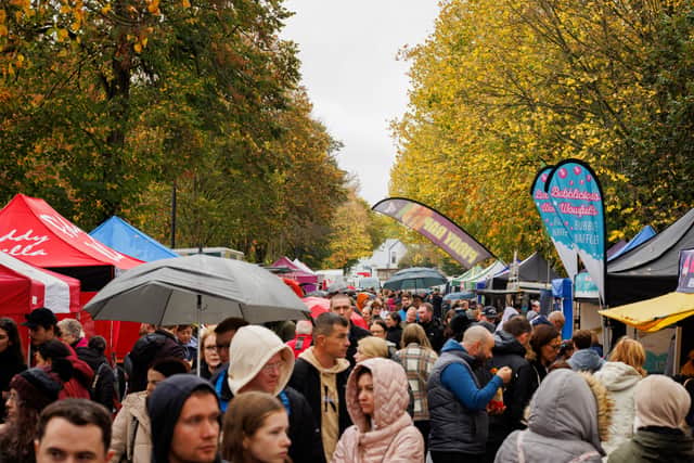 Downpours and strong winds did not dampen our spirits as old friends and new, families and food lovers descended upon Kilkenny’s medieval streets to sip and sample their way through the many favours at the Savour Market.