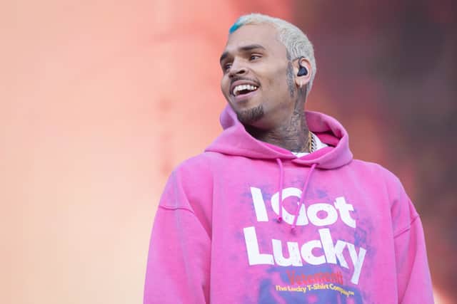 A performance at the 2009 Grammy Awards was cancelled amid rumours her boyfriend, the R&B singer Chris Brown, had assaulted her.