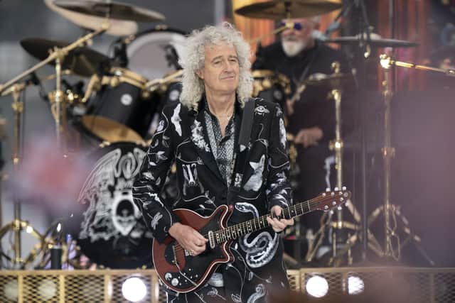 “Although I’d rather have Don’t Look Back In Anger there frankly, better lead vocal…”