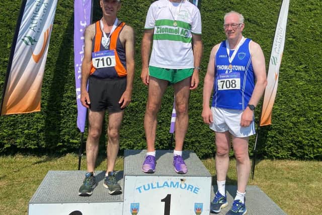 John Laste competed in the Masters over 55 5,000 metres race walk. 16 walkers took to the line this year, one of the biggest fields for many years. Conditions were extremely hot, with officials deciding to have a water station on the track. Aware of his competition in the race, John decided to settle in for the first few laps.