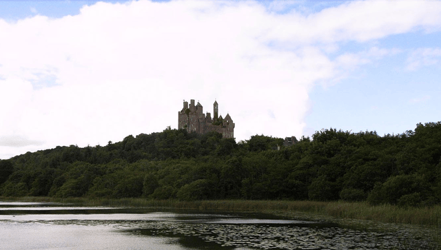 The set being erected at Dromore Castle this week