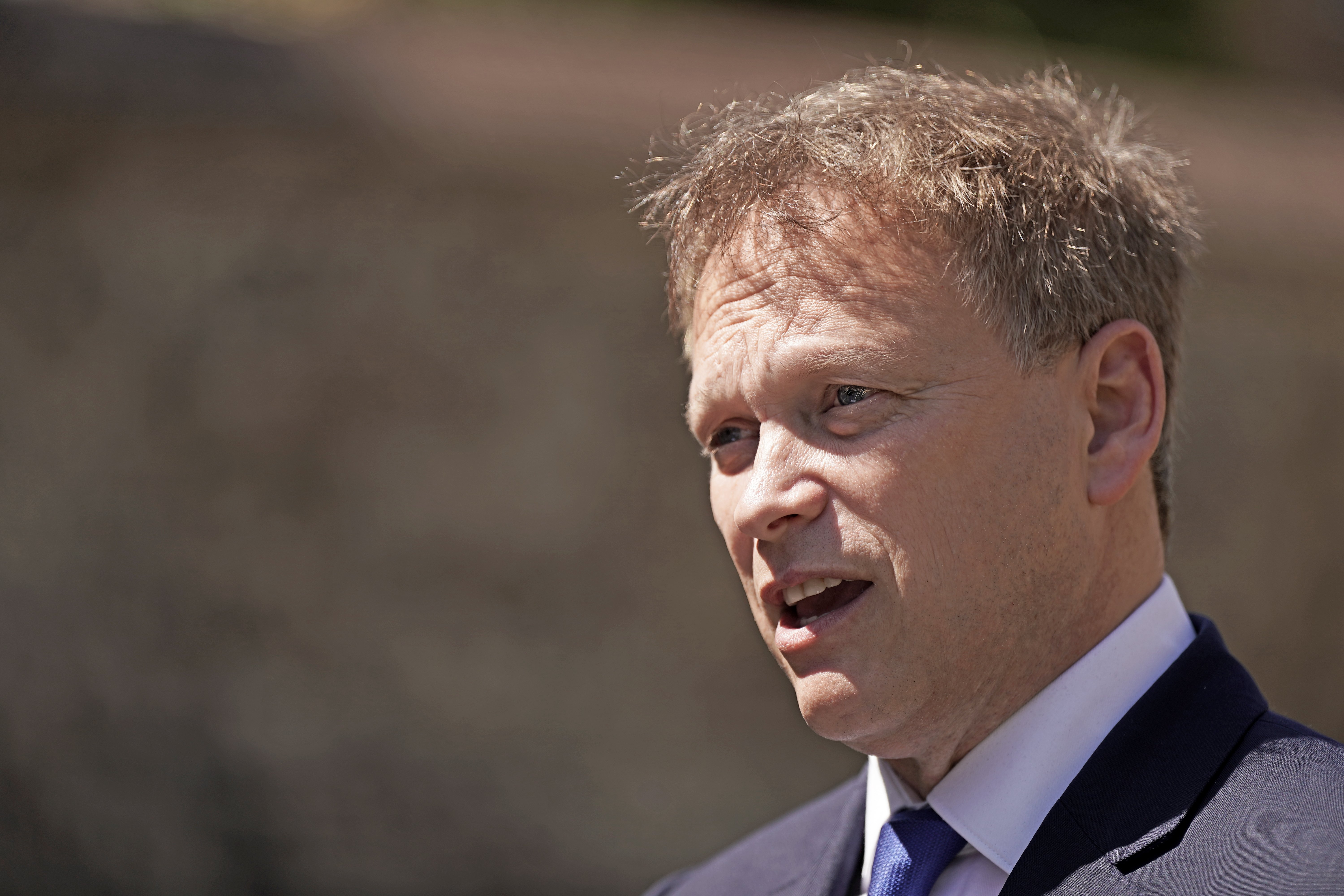 Shapps urges RMT to put 8% pay offer to rail workers for vote amid ...