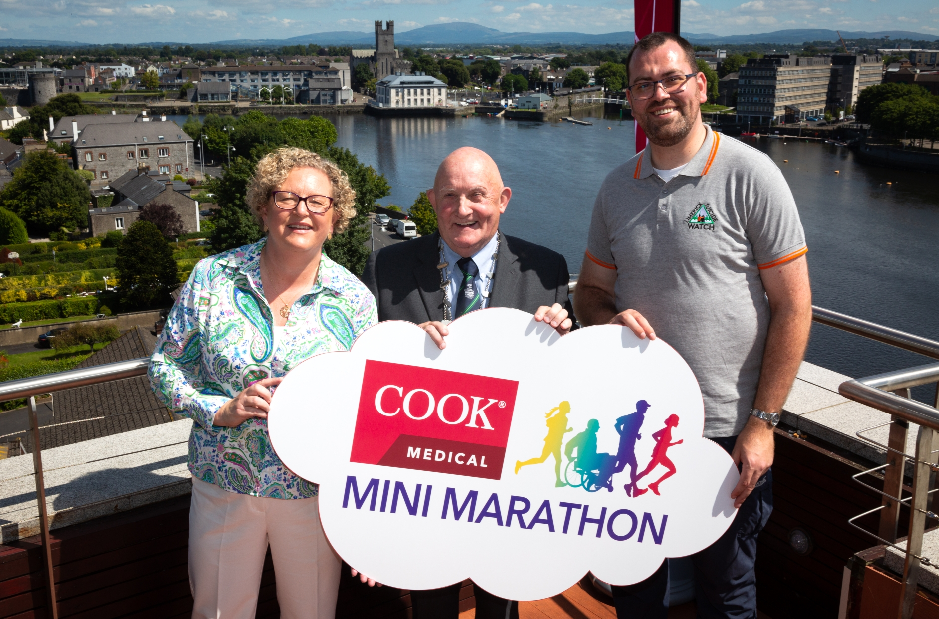 Angela Moloney, Cook Medical and Deputy Mayor Councillor Kieran O Hanlon with Mark Shaughnessy from Limerick Suicide Watch