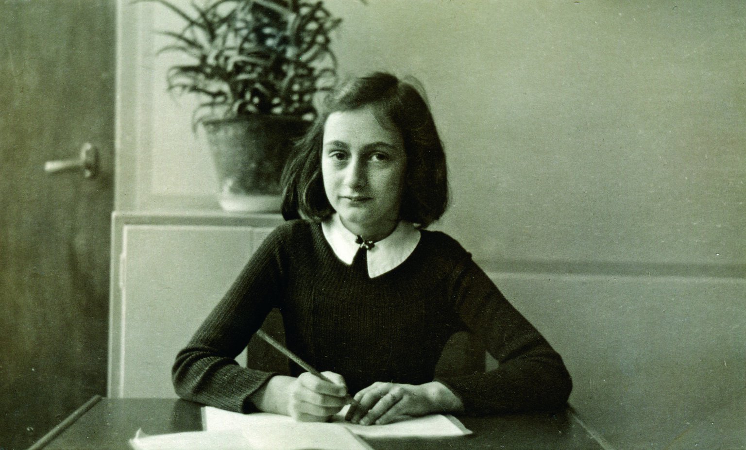 Tipperary priest Fr Vincent Stapleton writes to diarist Anne Frank