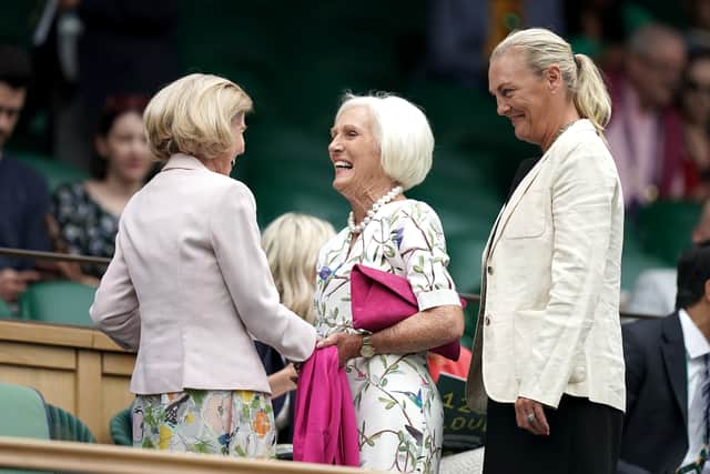 When asked what she liked about Wimbledon, Dame Mary said: “It’s the excitement of arriving, and of course, you’re greeted with the most amazing flowers, and of course today it’s singles day.