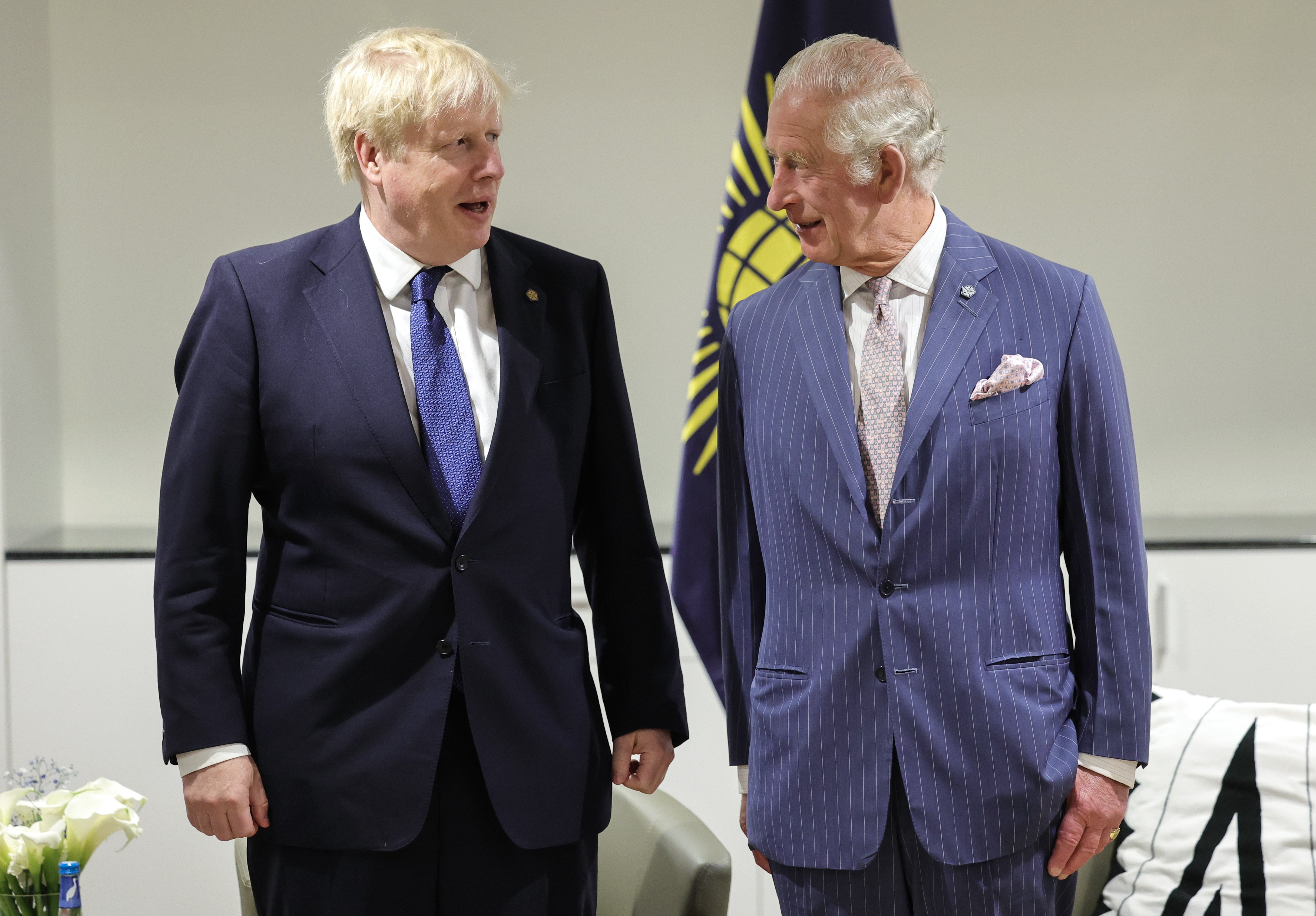 Boris Johnson and Charles all smiles in Rwanda as they enjoy ‘tea and ...
