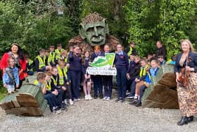 Mary from Dungloe Alannagh McGlynn, Little Miss Mary Niamh O’Donnell, students from Scóile Chróine and Dungloe GAA’s Club Óige with Mairead Ní Mhaonaigh